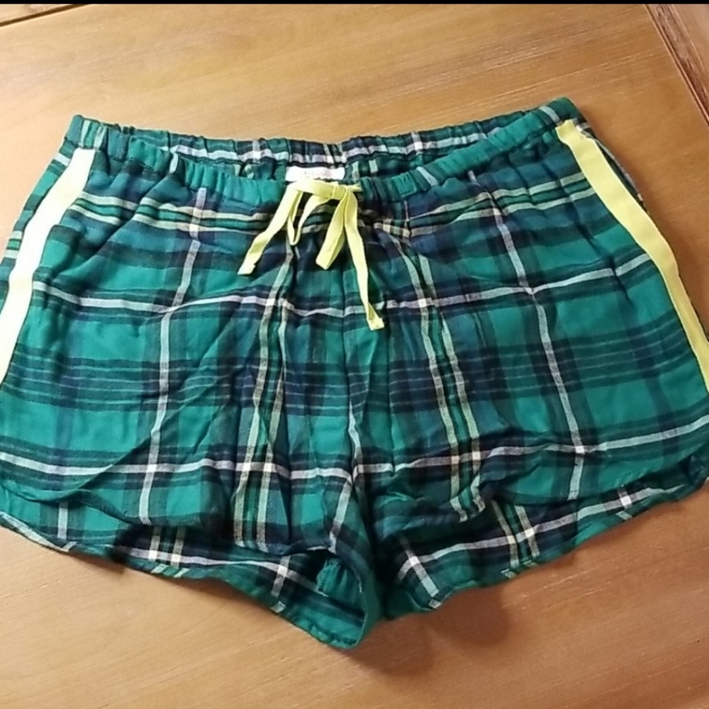Colsie Flannel Pajama Set PJ Set NWT Small - Picture 4 of 7